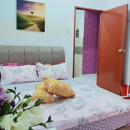 クアラ・トレンガヌCasa Inderaloka Pantai Batu Burukアパートメント エクステリア 写真