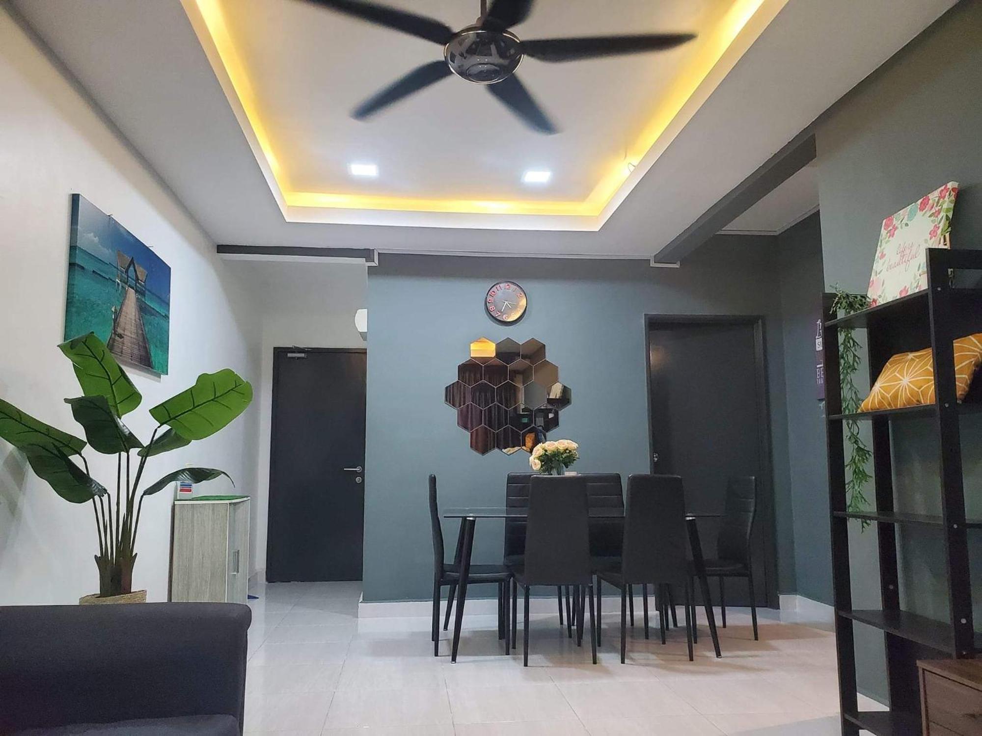 クアラ・トレンガヌCasa Inderaloka Pantai Batu Burukアパートメント エクステリア 写真