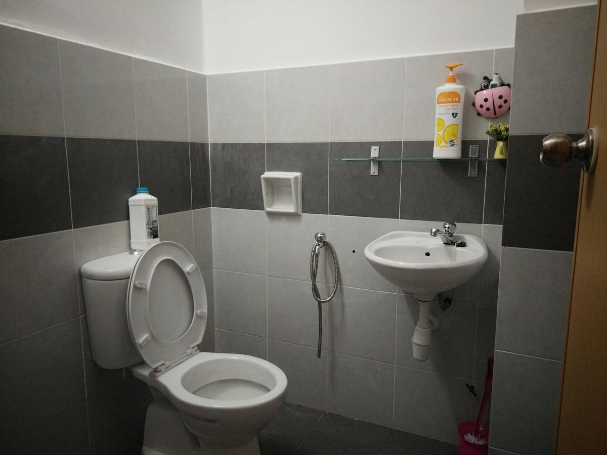 クアラ・トレンガヌCasa Inderaloka Pantai Batu Burukアパートメント エクステリア 写真