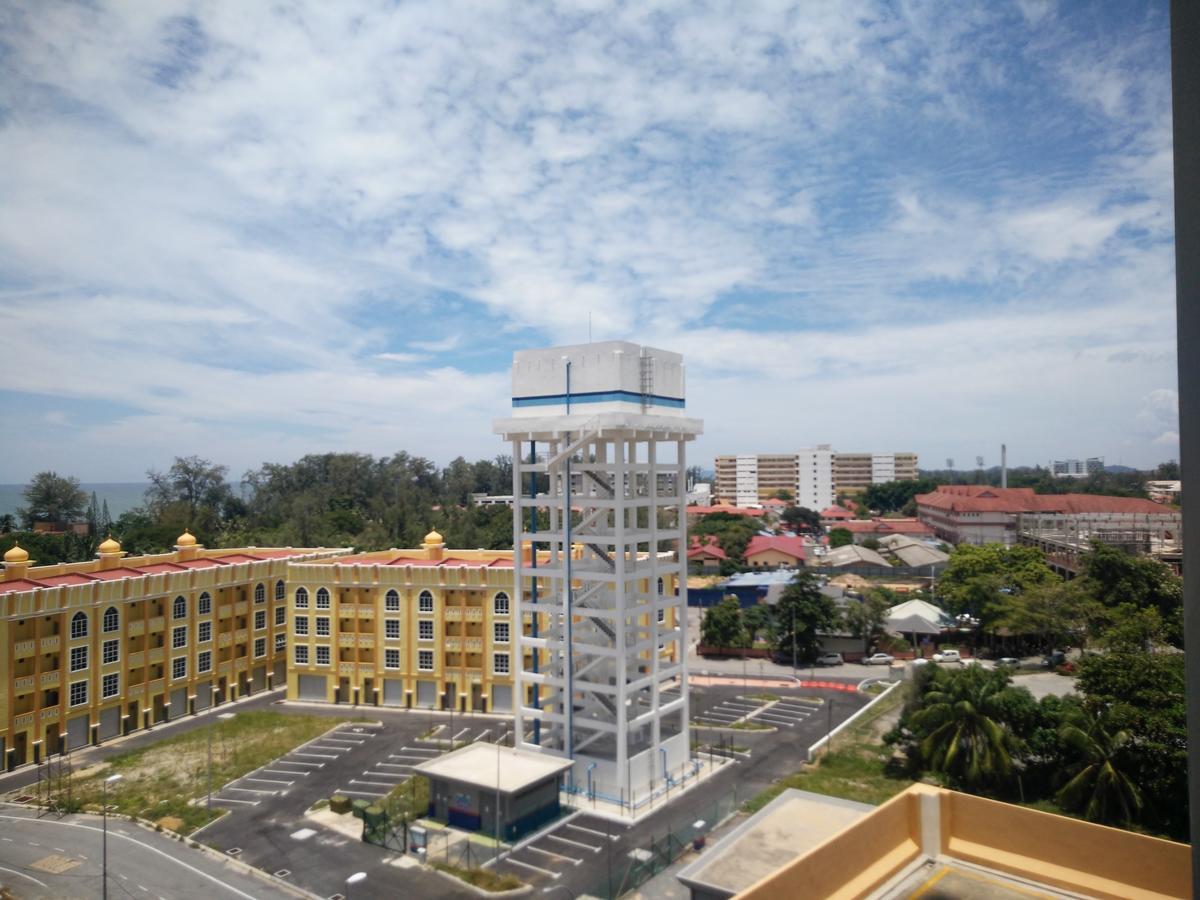 クアラ・トレンガヌCasa Inderaloka Pantai Batu Burukアパートメント エクステリア 写真