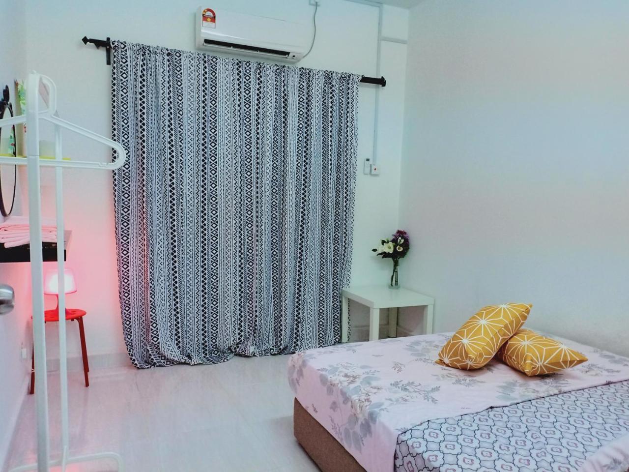 クアラ・トレンガヌCasa Inderaloka Pantai Batu Burukアパートメント エクステリア 写真