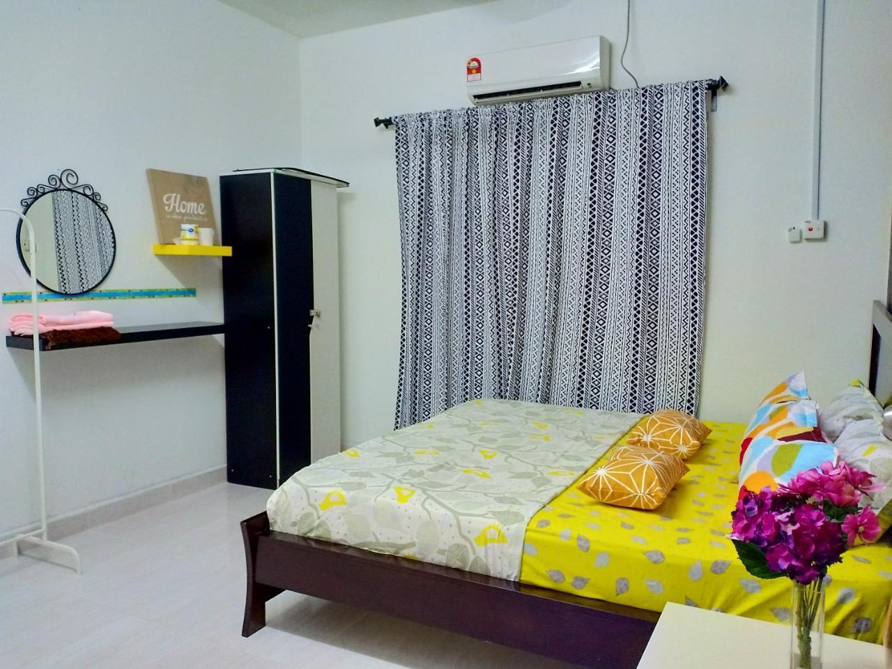 クアラ・トレンガヌCasa Inderaloka Pantai Batu Burukアパートメント エクステリア 写真
